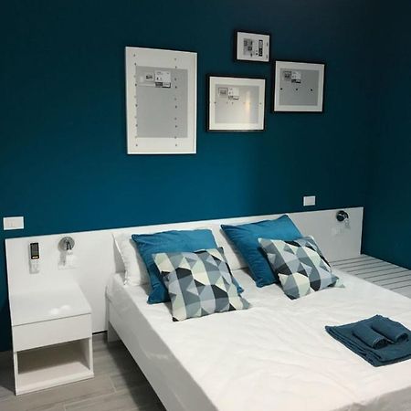 B&B Luxury Apartments Pulsano Exterior foto