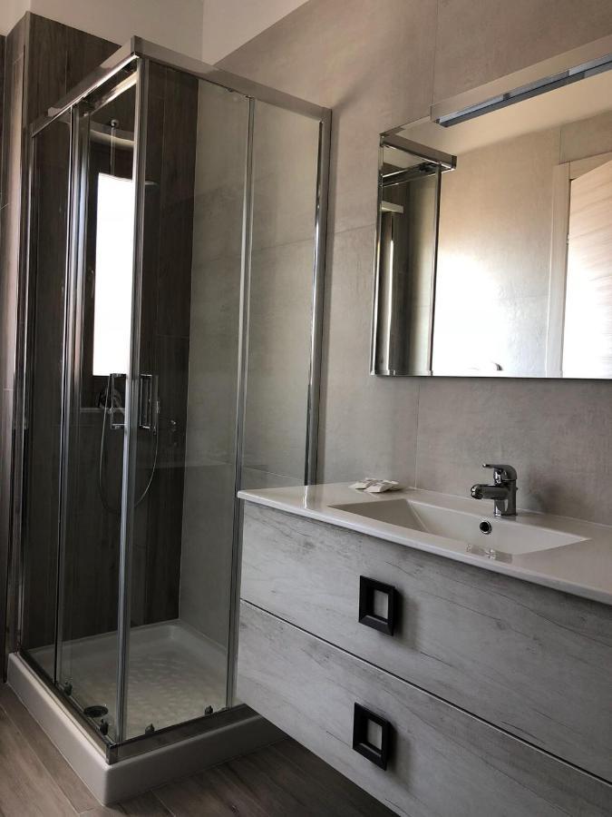 B&B Luxury Apartments Pulsano Exterior foto